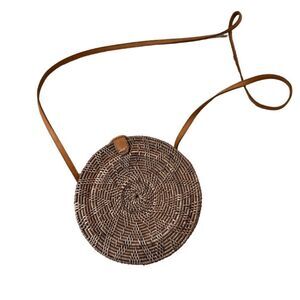 Womens Brown Round Woven Snap Closure Leather Crossbody Strap Purse